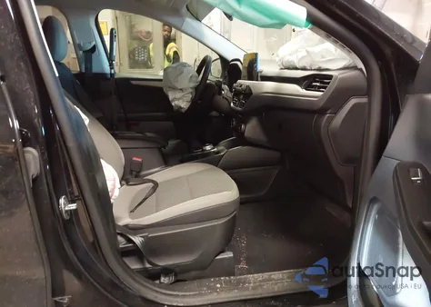 2022 Ford Escape Se z USA, uszkodzony, nr VIN 1FMCU9G6XNUB98145